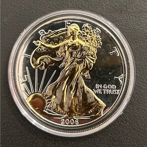 ONE DOLLAR WALKING LIBERTY 2006 1 OZ FINE SILVER -2 TONE GOLD LADY-EAGLE -AS925